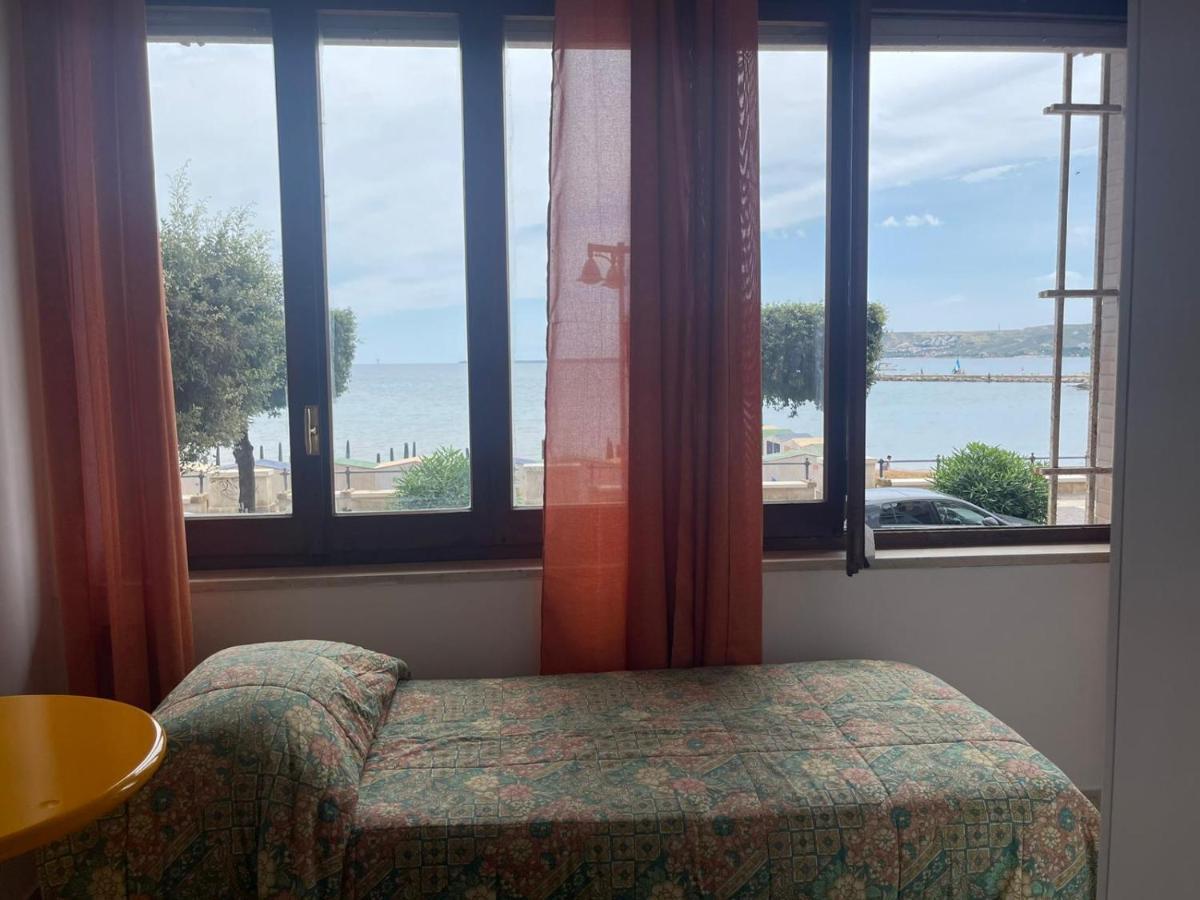 La Finestra Sul Mare B&B Кротоне Екстер'єр фото