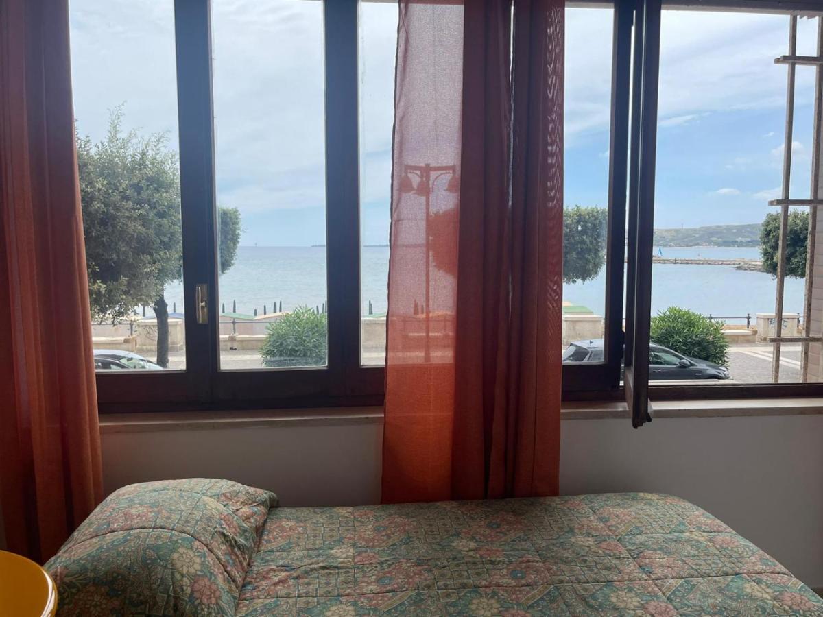 La Finestra Sul Mare B&B Кротоне Екстер'єр фото